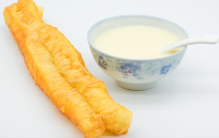 中国最受欢迎的十大早餐：煎饼果子上榜，豆浆油条排第一名