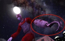 CSOL迷雾鬼影到底经历了什么他的右手怎么会绑着钩子