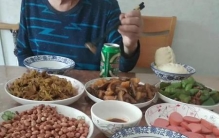 老人去世前一段时间的表现