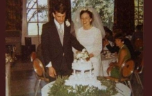 世界上最恩爱的夫妻:结婚37年(有35年都穿情侣装)