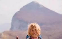 73岁奶奶从威尼斯徒步到北京！创造世界纪录