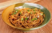 最不能错过的10道湖北的美食：精武鸭脖居第三，热干面排第一