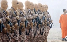 飞行员卡萨斯贝活活被火烧死 场面一度惨绝人寰