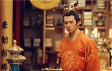 李自成攻打开封城，周王朱恭枵自费奖励三军，李自成大败而归