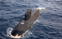 世界上最小的潜艇 红宝石潜艇（长72米宽7.6米）