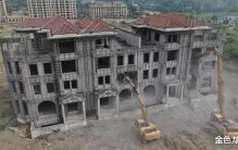 都快揭不开锅了，还在忽悠大伙贷款30年买房