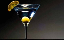 世界鸡尾酒排名前十：吉姆雷特第七，第一是马天尼