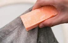 衣服染色怎么办最有效?怎样让衣服恢复干净