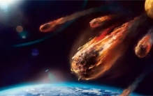 1994年彗木相撞  如果不是木星“挺身而出”  人类或许已经灭亡