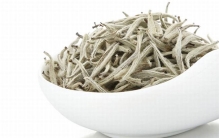 白茶是什么茶?颜色纯白形似银针(微发酵茶类)