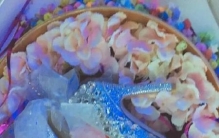 赵丽颖为什么总是穿大鞋子(双面胶粘鞋底真的能防滑吗)