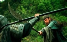 关羽为什么戴绿色帽子：突出其平凡出身(衬托其丰功伟绩)