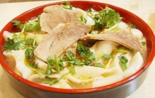 中国人最爱吃的8碗面：炸酱面居第四，烩面居第一