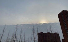 北京天空异常现象「北京上空出现异象阴阳天系风切变所造成」