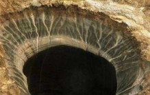 末日天坑里面存在什么？末日天坑形成原因科学揭秘