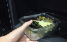 用微波炉加热食物真的会致癌吗 4个关于微波炉安全的真相