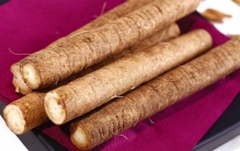 牛蒡是什么?褐色外皮的圆柱形根茎(胡萝卜素是胡萝卜的150倍)