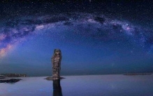 荧光海滩惊艳现身 奇观虽美瞎眼却存在潜在危险！