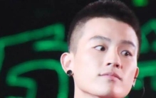 两边剃光的最帅气发型,两边剃光的最帅气发型 设计