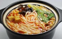 昆明特色小吃10大排名，过桥米线排第一位