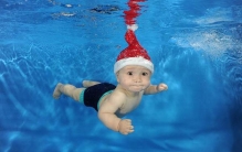 人可以在水下睁眼吗?在水中睁开眼睛的技巧有哪些