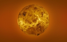 夜空中最亮的星，天文学家相信金星内部，可能存在浮游生物
