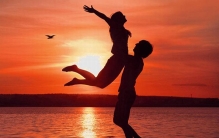 情愫是什么意思?长期相处产生的朦胧好感(不只是恋人)