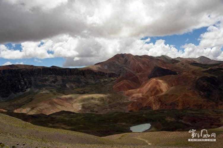 世界上最小的山只有0.6米高,最小的湖只有15平米,都位于中国