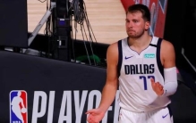 21投2中且三场挂零东契奇以赛代练辣眼睛二年级已是巅峰