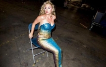 女星美人鱼造型,维密水果姐