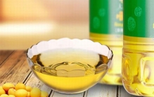 色拉油是什么油?经过5道精致工序加工(高级植物油)