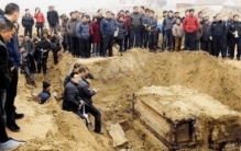 2001年泰州出土不腐女尸眉毛根根分明不腐原因竟是一株植物