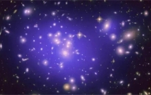 宇宙正在发烧  科学家猜测可能和暗物质有关  银河系也受影响