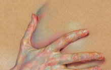 人体中“最脏”的部位，大多数人都舔过，网友：真是难以接受！