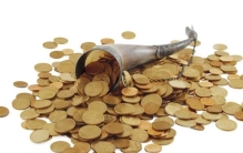 民间聚宝盆的典故,关于聚宝盆的传说故事