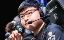 关于女人的20个世界之最:个个奇葩(20厘米腰/4个乳房)