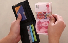 司机师傅拾金不昧 警察居然这么说（优良品质）