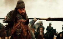 关公像为啥不睁眼「关公像为何不睁眼一起看关公像背后隐藏的秘密」