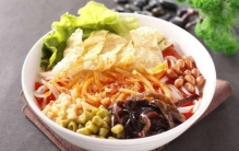 世界上销售额最高的小吃，柳州螺蛳粉一年狂赚600多亿