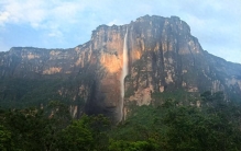 世界上最高的瀑布：委内瑞拉的安赫尔瀑布