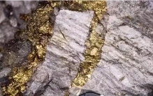 世界上最孤独的金矿，为何满地黄金却无人敢挖？原因你可能想不到