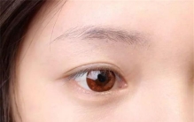 眉毛比较稀少的人 运气都会如何（眉毛稀少）