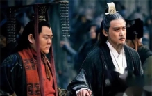 诸葛亮刚刚去世 阿斗就连杀三个大臣（装傻皇帝）