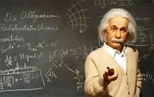 根据爱因斯坦的理论  瞬移到2242光年外  就能看见秦始皇登基