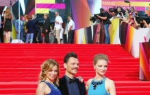 事情闹大了！8位明星一夜间成焦点，网友评论质疑不断！