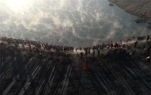 年收入超1000亿的罪恶之镇：30万人来追梦，有人哭，有人笑