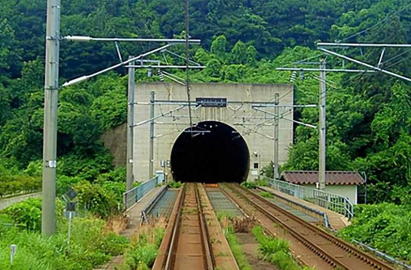 全球最长的隧道，长达151公里，耗时17年才建成