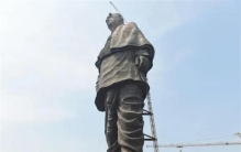 世界上最高的雕塑即将揭幕，但迎接它的却不是赞美，而是争议