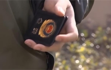 57岁老头冒充特工 对女大学生骗财骗色（学生安全）