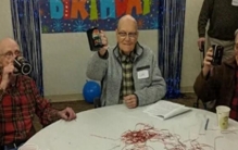 世界最长寿男性三胞胎迎来93岁生日